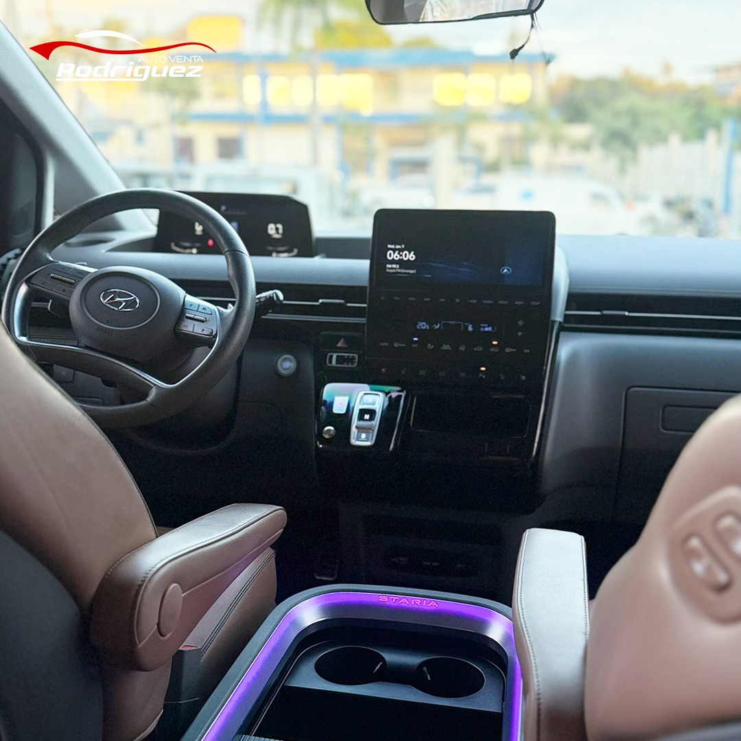 Hyundai Staria 2022 GLP - 02