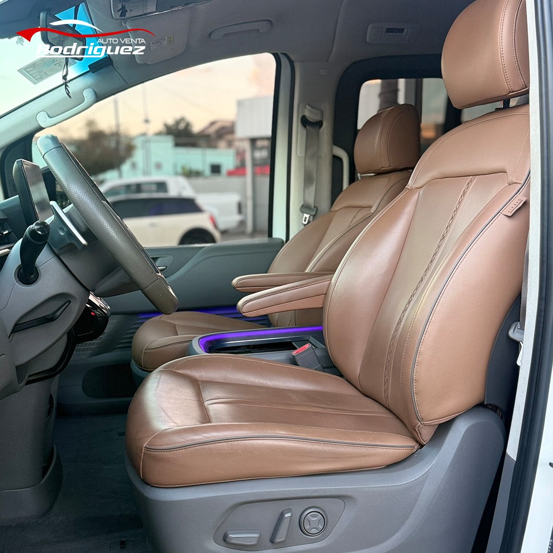 Hyundai Staria 2022 GLP - 03