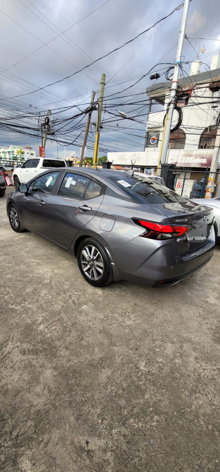 Nissan Versa 2020 - 03