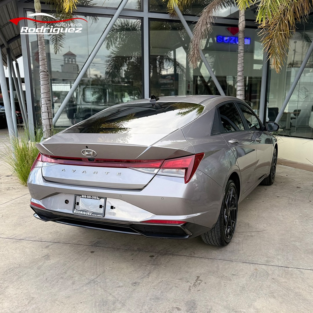 HYUNDAI AVANTE 2022 HIBRIDO 01